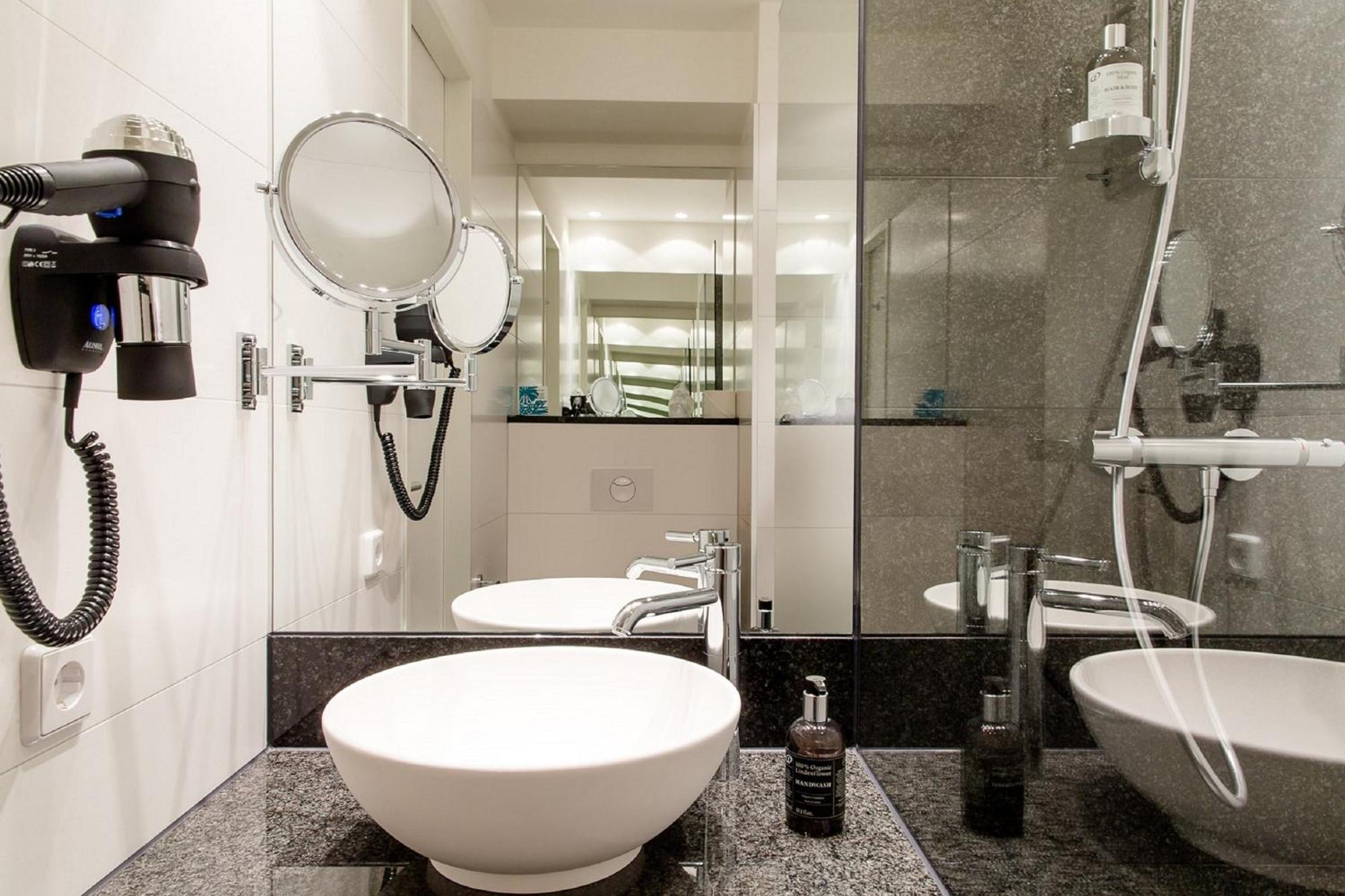 Motel One Koeln-Messe Bagian luar foto