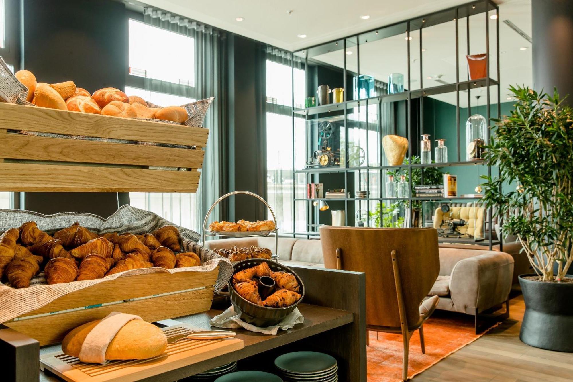 Motel One Koeln-Messe Bagian luar foto